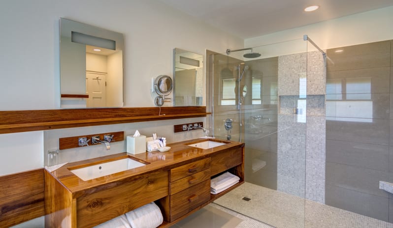 Calabash Luxury Boutique Hotel & Spa-Deluxe Suite Bathroom 2_2057